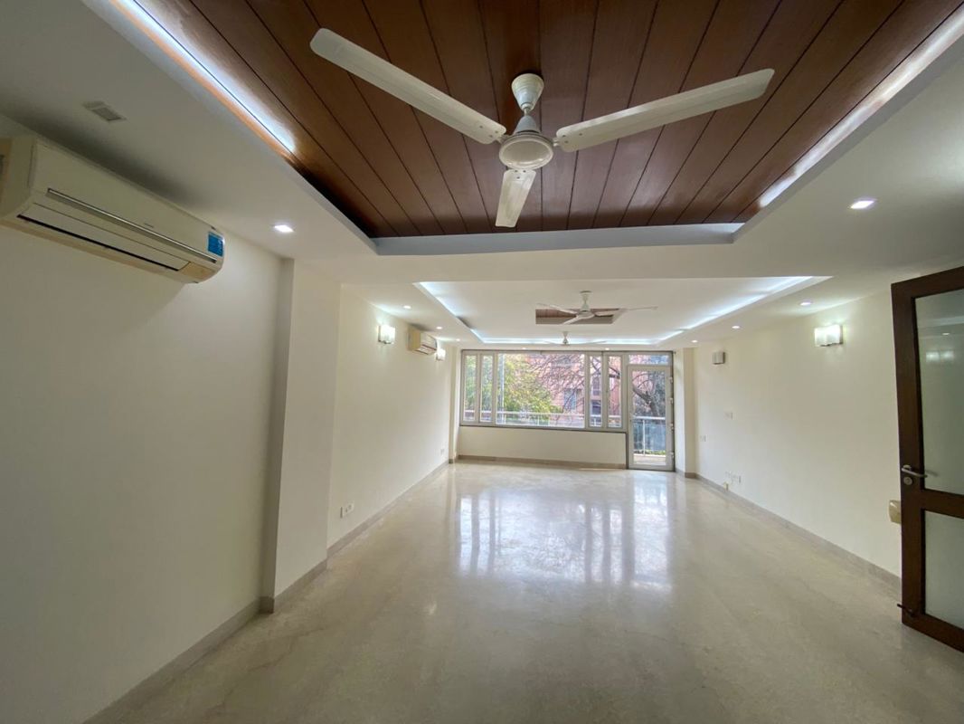 4 BHK + Servant Room Builder Floor For Rent in Safdarjung Development Area