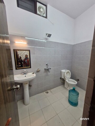Bathroom in 3 BHK Builder Floor at Gms Road – for Rent
