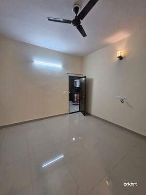 3 BHK Builder Floor For Rent in Gms Road
