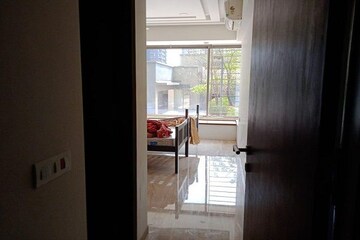 Room in 2.5 BHK Apartment at The Wadhwa The Address, Ghatkopar West – for Sale