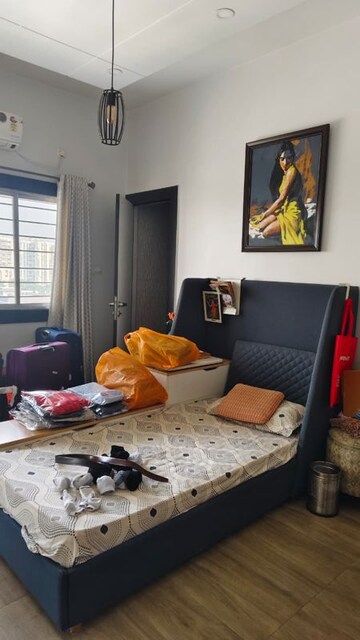 Bedroom in 4 BHK Apartment at Ballygunge Place – for Sale