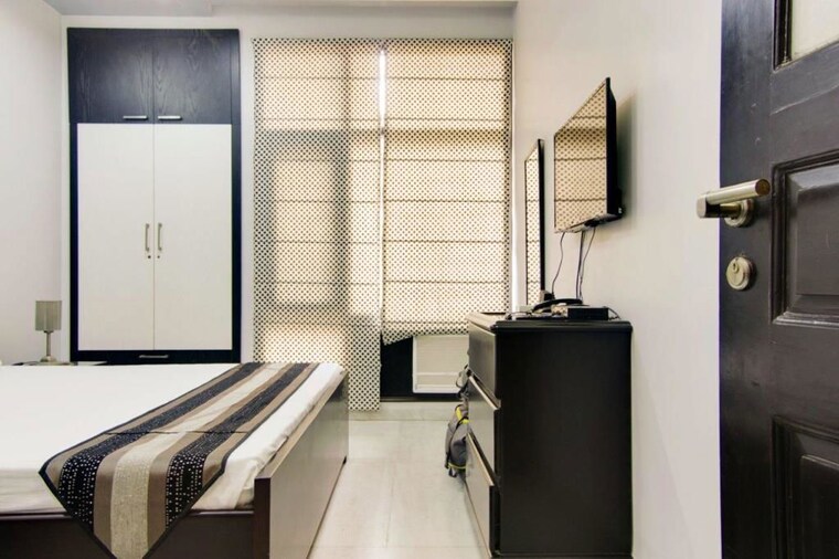 Kitchen, sector 22 6+ Bedroom 30 Sq.Mt. Villa In Sector 22 Noida 9968487