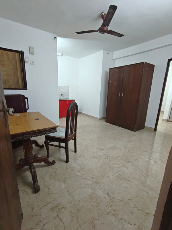 1 RkBuilder Floor For Rent in Saket
