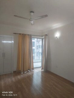 3 BHK + Servant Room Apartment For Rent in Parsvnath Exotica