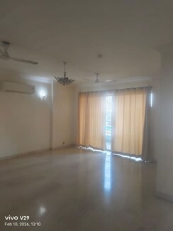 3 BHK + Servant Room Apartment For Rent in Parsvnath Exotica