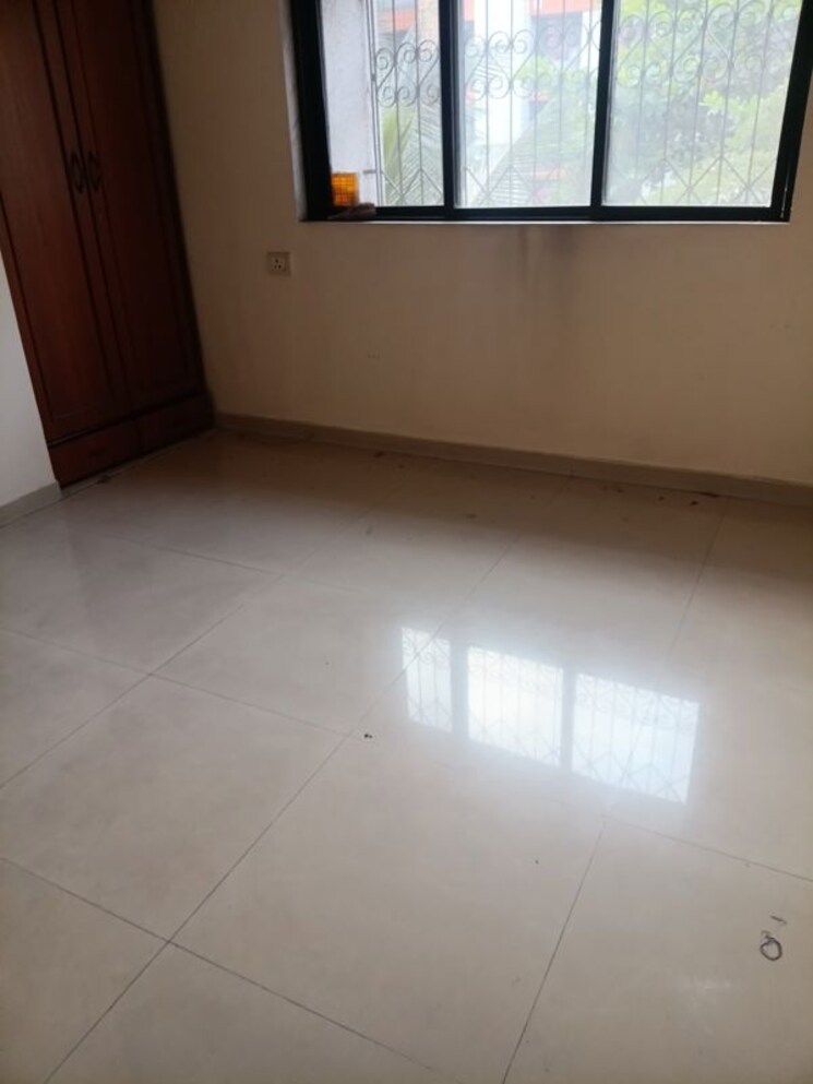 Room, cosmos-park 2 Bedroom 775 Sq.Ft. Apartment In Ghodbunder Road Thane 9968472