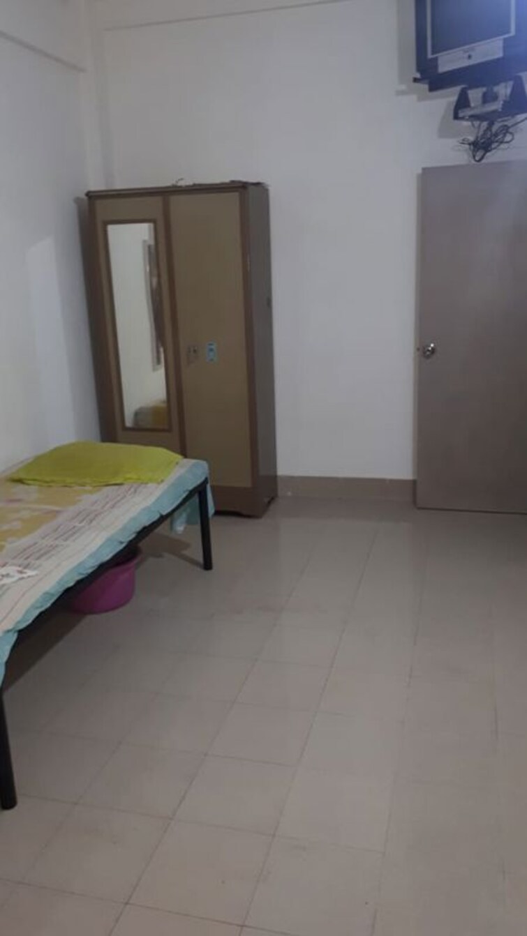 Room, mahim Pg For Boys In Mahim 9968512