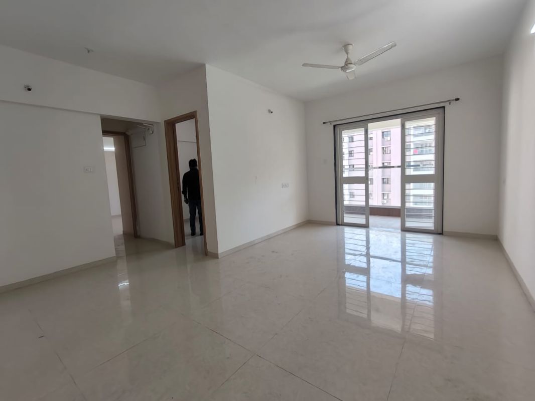 2 BHK Apartment For Rent in Kohinoor Viva City