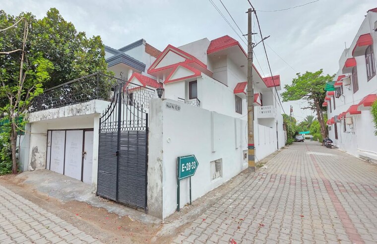 Exterior View, saket 3.5 Bedroom 3500 Sq.Ft. Villa In Saket Delhi 9968656
