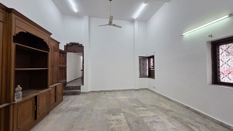 Room, saket 3.5 Bedroom 3500 Sq.Ft. Villa In Saket Delhi 9968656