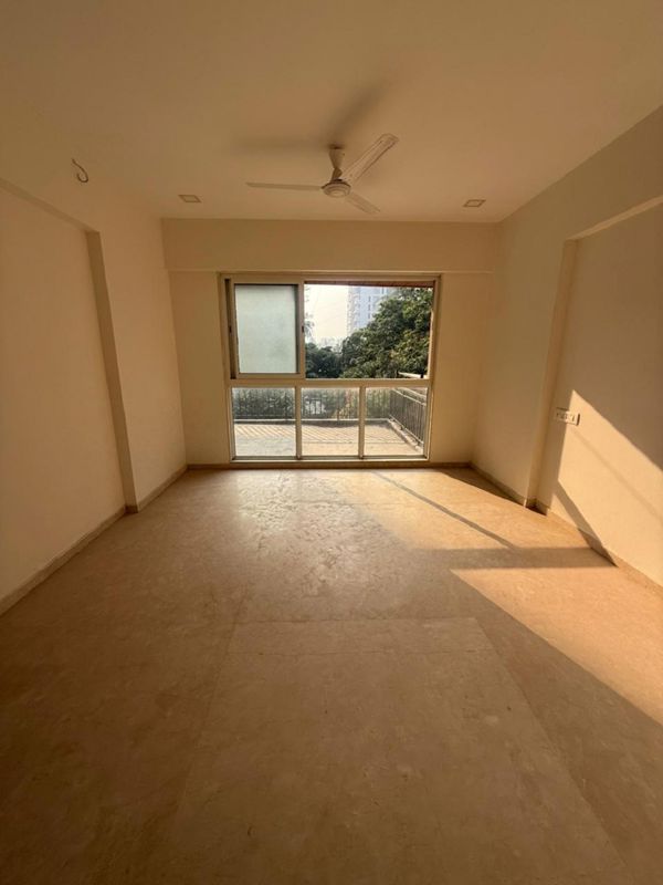 3 BHK + Pooja Room Apartment For Rent in Khar West