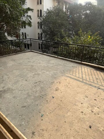 Balcony in 3 BHK Apartment at Khar West – for Rent
