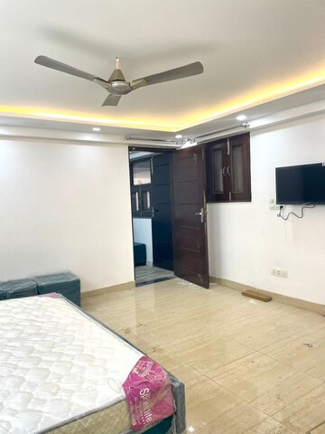 1 BHK Builder Floor For Rent in Saket