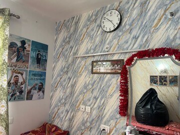 Room in 3.5 BHK Apartment at Omaxe Residency, Gomti Nagar – for Sale