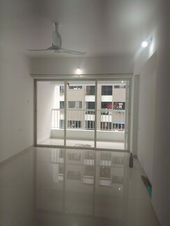 2 BHK Apartment For Rent in Akshay Yash Grecia