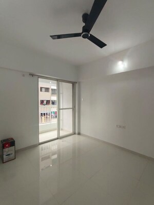 Room in 2 BHK Apartment at Akshay Yash Grecia, Dhanori – for Rent