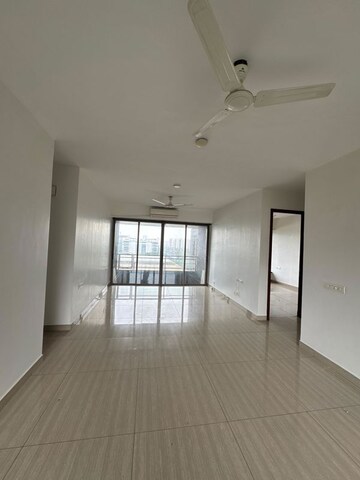 Room in 3 BHK Apartment at The Wadhwa The Address, Ghatkopar West – for Sale