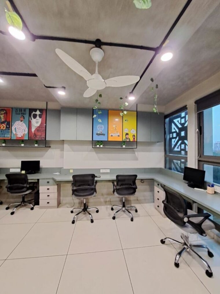 Team Area, vastrapur Commercial Office Space 1080 Sq.Ft. In Vastrapur Ahmedabad 9968885