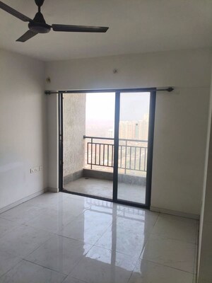 Room in 2 BHK Apartment at Runwal Gardens Phase 2, Dombivli East – for Rent