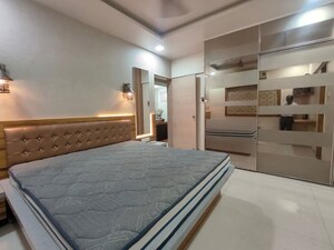 Bedroom in 2 BHK Apartment at Dhanori – for Rent