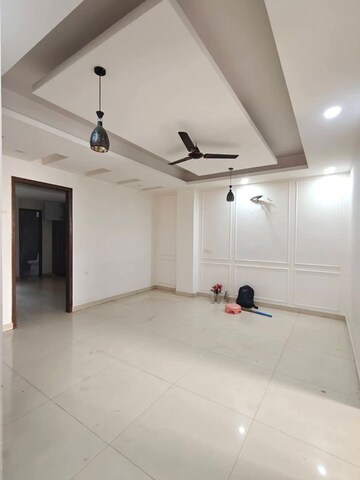 Bathroom in 2 BHK Builder Floor at Sector 46 – for Rent