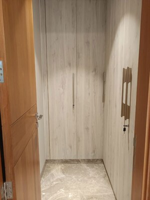 Furnished Amenities in 3 BHK Builder Floor at Panchsheel Enclave – for Rent