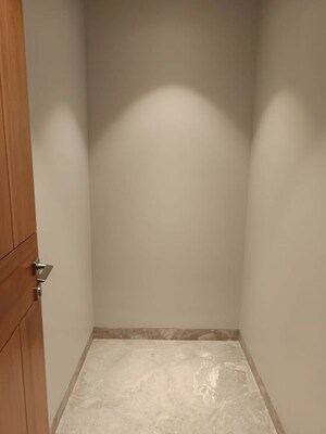  3 BHK Builder Floor at Panchsheel Enclave – for Rent