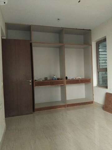 Room in 3 BHK Apartment at Wadhwa The Address Boulevard, Ghatkopar West – for Sale