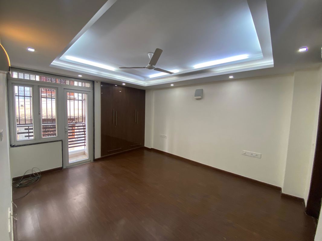 3 BHK + Servant Room Builder Floor For Sale in Kalkaji