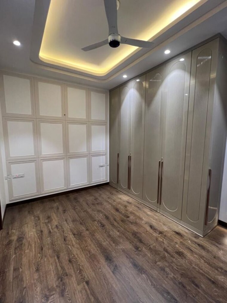 Room, kalkaji 3 Bedroom 200 Sq.Ft. Builder Floor In Kalkaji Delhi 9969068