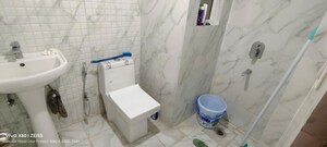 Bathroom in 3.5 BHK Apartment at Unitech Cascades, Pi Greater Noida – for Rent