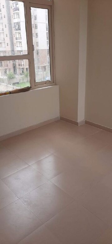 Room in 4 BHK Apartment at BPTP Park Elite Premium, Sector 84 – for Rent