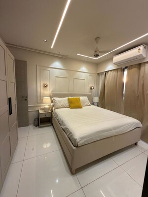 Room in 2 BHK Apartment at Swamy Vivekananda Road – for Rent