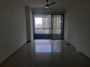 Room in 3 BHK Apartment at Wadhwa The Address Boulevard, Ghatkopar West – for Sale