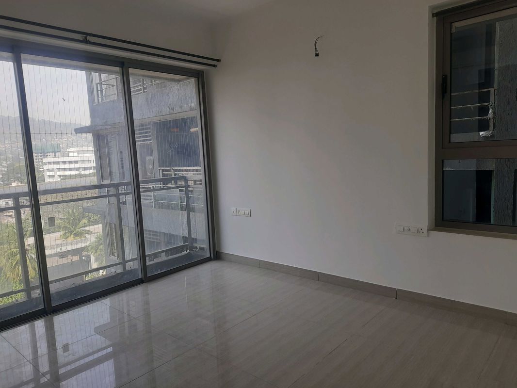 3 BHK + Store Room 1300 Sq.Ft. Apartment in Wadhwa The Address Boulevard
