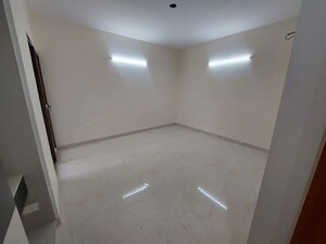 Room in 2 BHK Builder Floor at Sector Swarn Nagri – for Rent