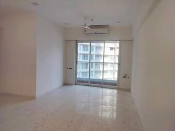 2.5 BHK Apartment For Rent in Ekta Tripolis, Goregaon West
