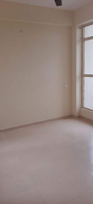 Room in 3 BHK Apartment at BPTP Park Elite Premium, Sector 84 – for Rent