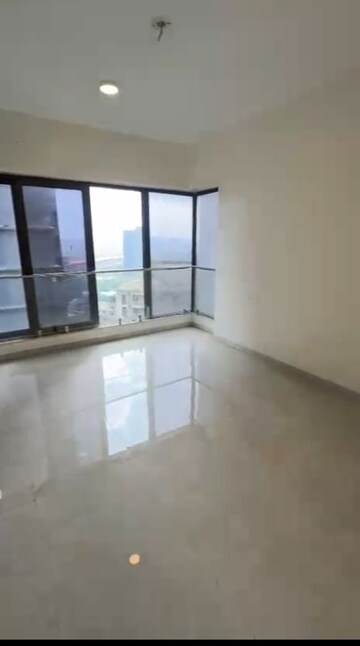 Room in 2 BHK Apartment at IM Applaud 38, Goregaon East – for Sale