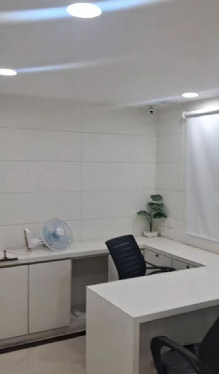 Bathroom, bbd bagh Commercial Office Space 1700 Sq.Ft. In Bbd Bagh Kolkata 9969323
