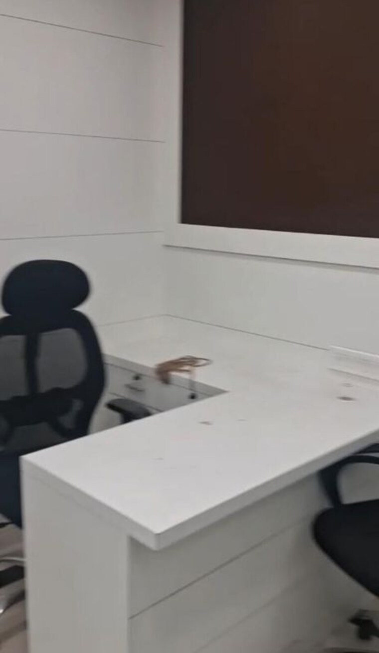 Team Area, bbd bagh Commercial Office Space 1700 Sq.Ft. In Bbd Bagh Kolkata 9969323