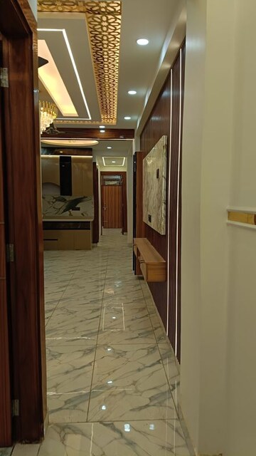 Building Lobby in 4 BHK Builder Floor at Shalimar Garden Extension I – for Sale