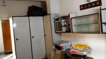 Furnished Amenities in 6 BHK Apartment at Gariahat – for Sale