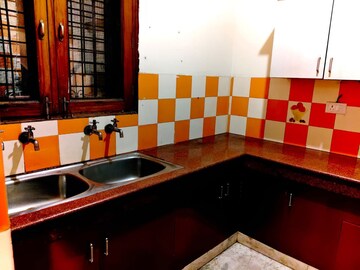 Kitchen in 1 BHK Builder Floor at Sector 40 – for Rent