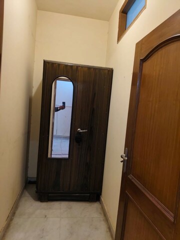 Furnished Amenities in 1 BHK Builder Floor at Sector 40 – for Rent