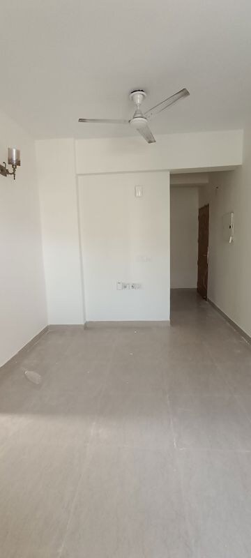 Room in 2 BHK Apartment at Shree Vardhman Mantra, Sector 67 – for Rent