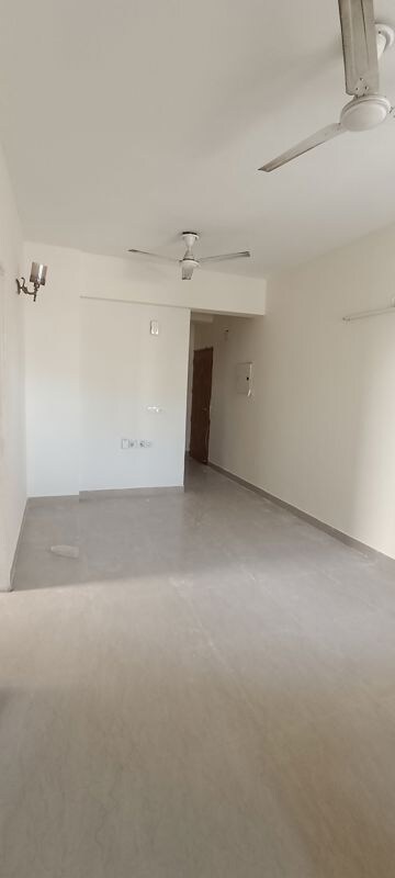 Room in 2 BHK Apartment at Shree Vardhman Mantra, Sector 67 – for Rent