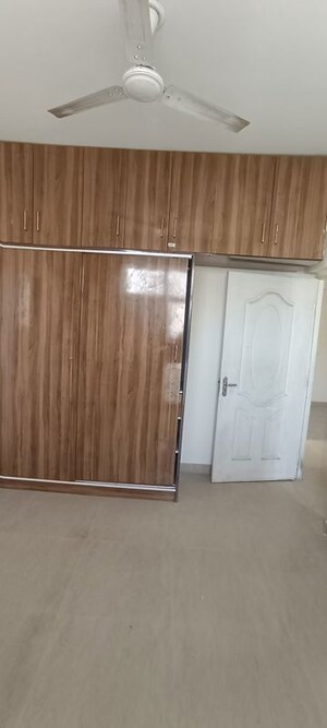 Building Lobby in 2 BHK Apartment at Shree Vardhman Mantra, Sector 67 – for Rent