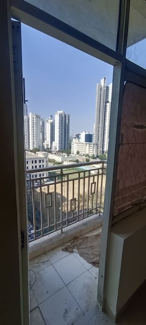 Balcony in 2 BHK Apartment at Shree Vardhman Mantra, Sector 67 – for Rent