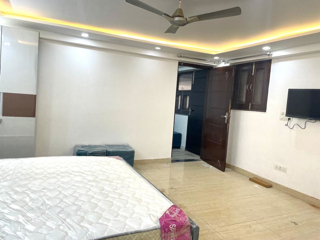 1 BHK Builder Floor For Rent in Saket